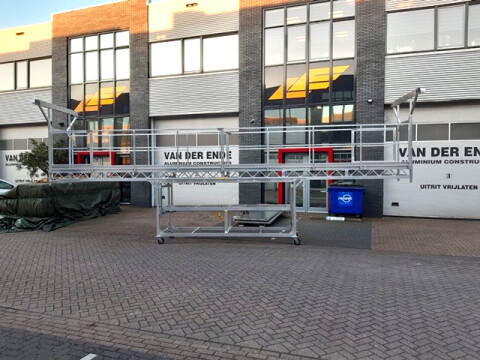 Monorail serviceplateau incl elektrisch aangedreven moederwag